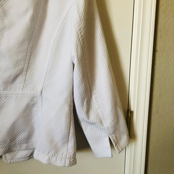 Gerry Webber Size Large white cropped long sleeve full zipper spring jacket - Picture 6 of 6